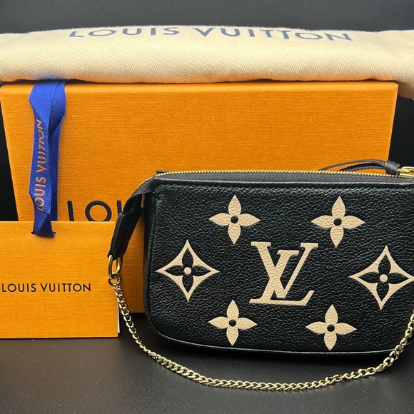 LOUIS VUITTON Mini Pochette. NEW! Never Used. - Picture 1 of 11